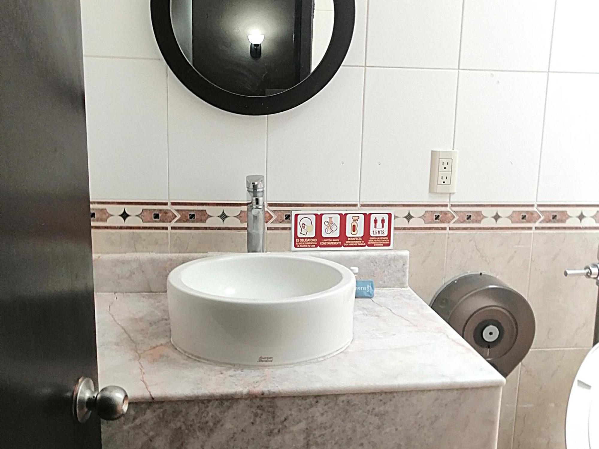Hotel Aquiles Guadalajara Quarto foto