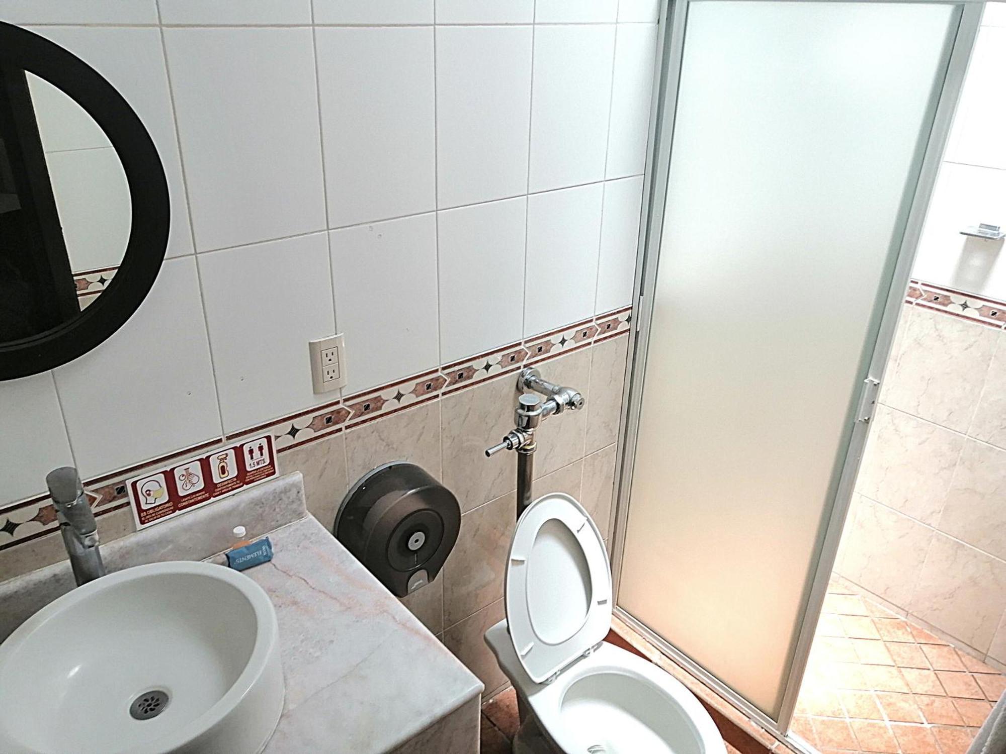 Hotel Aquiles Guadalajara Quarto foto