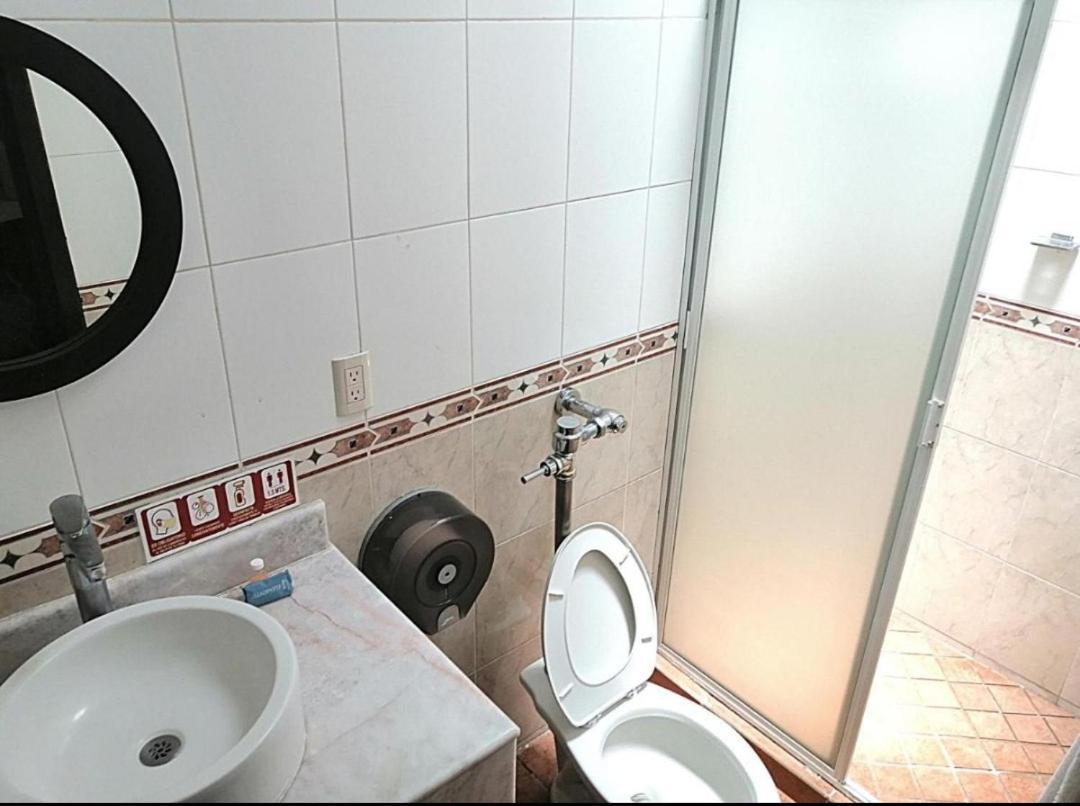 Hotel Aquiles Guadalajara Quarto foto